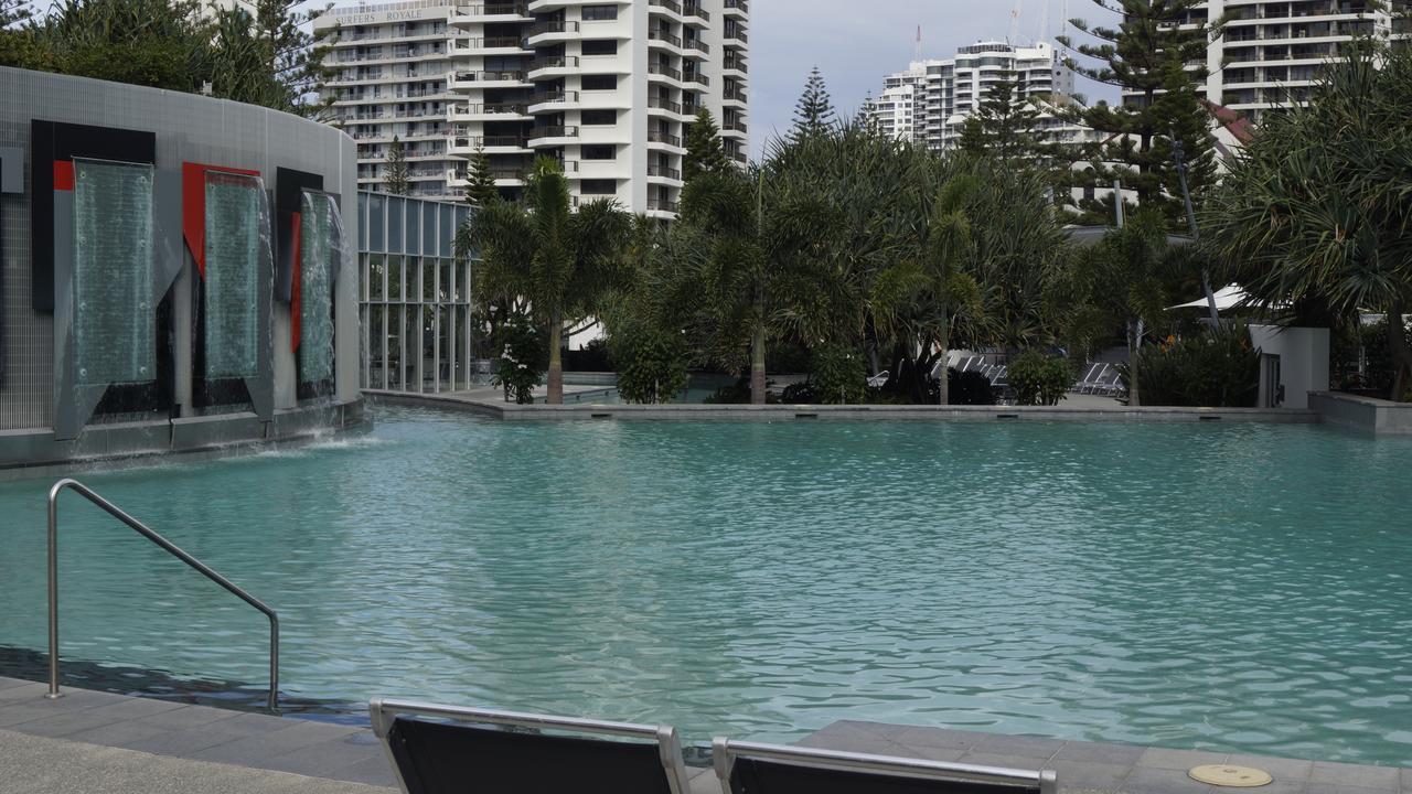 Private Apartment With Ocean Views At Q1 Resort Gold Coast Esterno foto